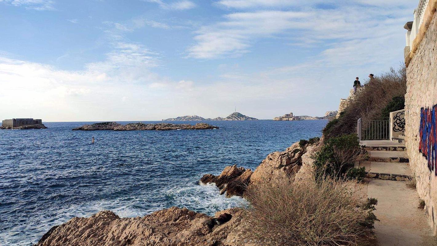 2022 12 MARSEILLE-ENDOUME DU PORT DE MALMOUSQUE A MALDORME (62).jpg